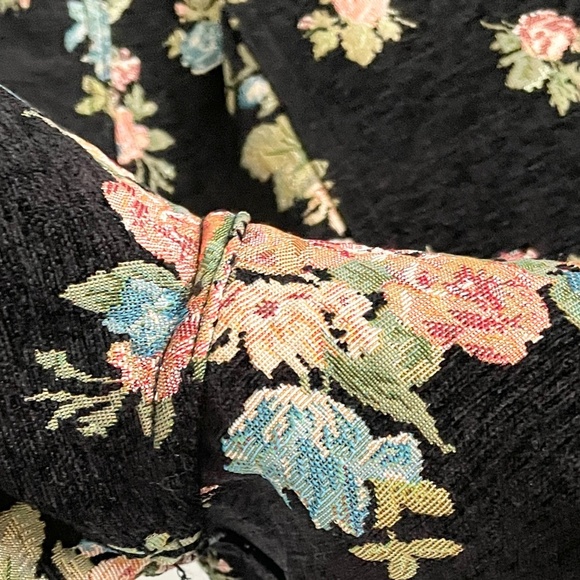 Pleasures Brocade bermudas Dark floral Jacquard Roses Embroideries Pockets Sz M - Picture 9 of 13